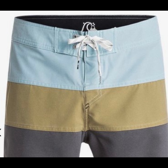 Quicksilver Panel Vee 19" Boardshorts - Picture 3 of 9